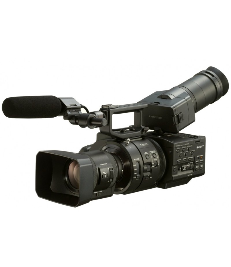 Sony NEX-FS700RH Kit with 18-200mm F3.5-6.3 OSS